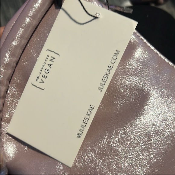 Chic Metallic Pink Hobo Bag - Picture 4 of 6